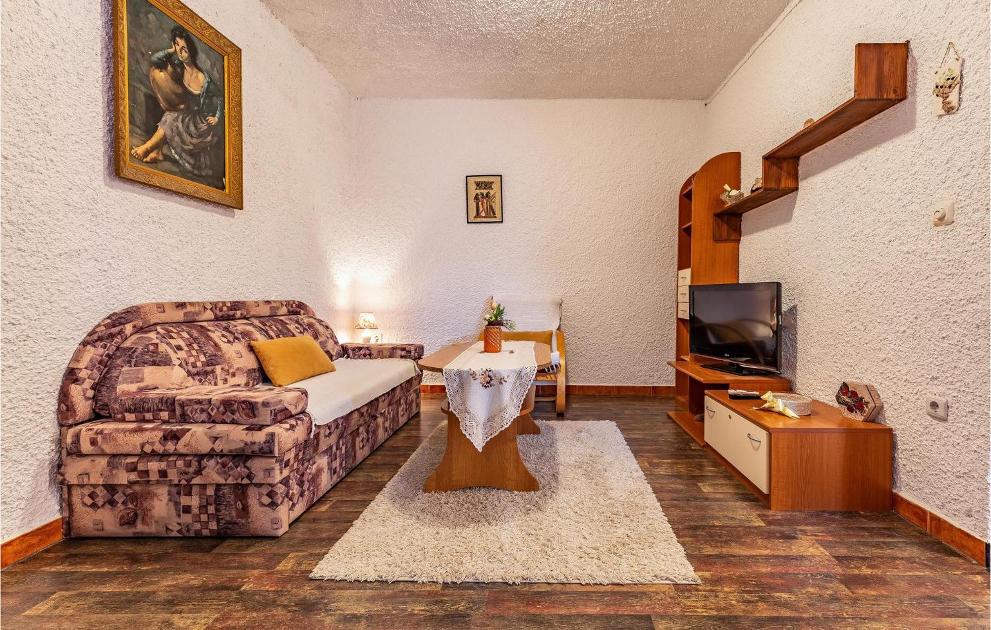 Lovely Apartment In Premantura With Wifi Exterior photo